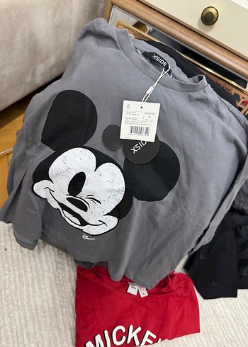Gri kısa kol Mickey Mouse Baskılı crop Tişört