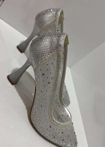 Gümüş Taşlı Stiletto