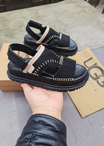 37 Beden Bej Renkli UGG Rahat Sandalet