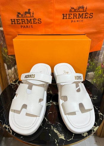 37 Beden beyaz Renk Hermes Beyaz Tokalı Kadın Terlik