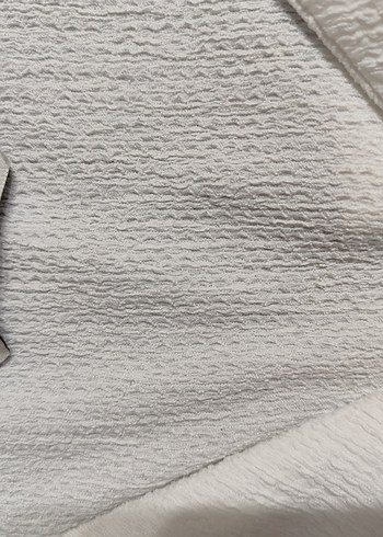 Uzun Kollu V Yaka İşlemeli Beyaz Bluz - Görsel 3