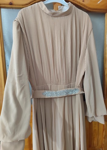 Bej kadın abiye - Görsel 3