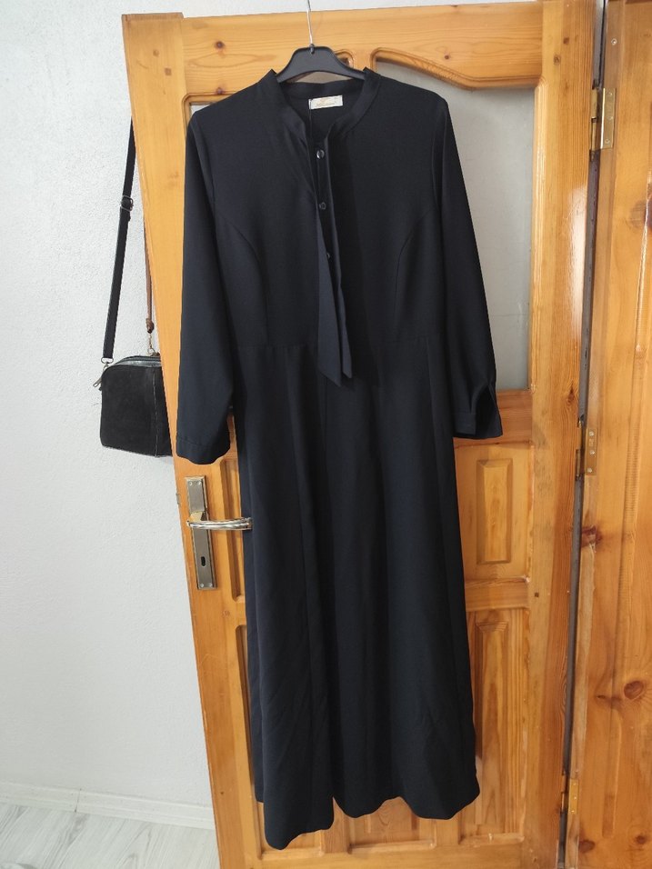 Siyah tesettür elbise - Görsel 2