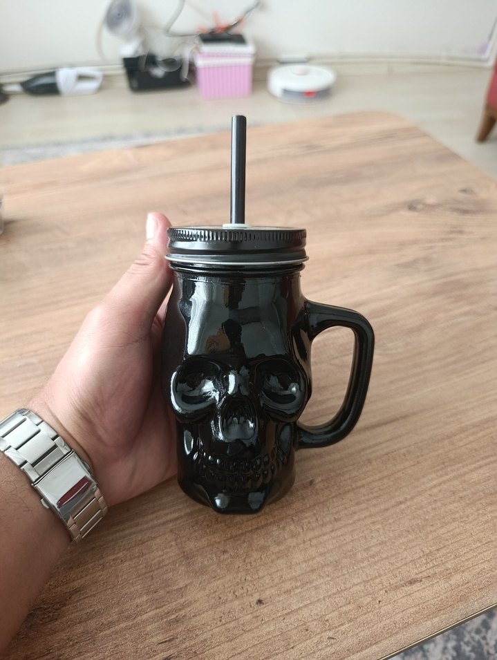 Kafatası Desenli Siyah Kulplu Bardak - Görsel 5