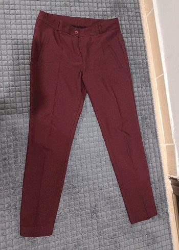 Stradivarius Bordo Kadın Pilili Kumaş Pantolon