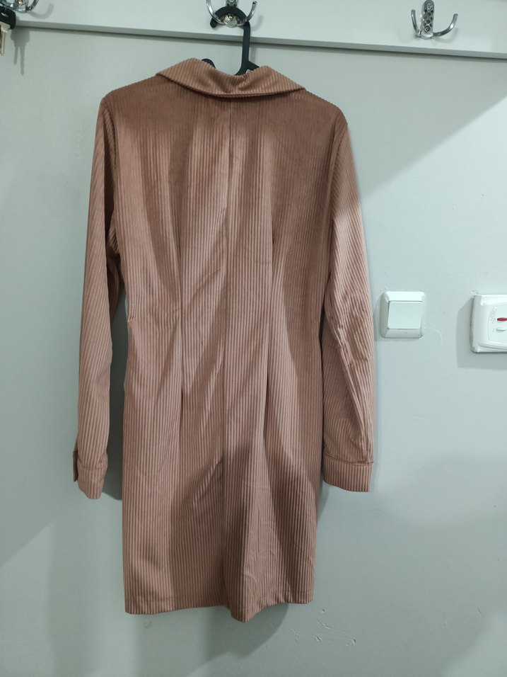 Düğmeli Bej Süet Midi Elbise - Görsel 2