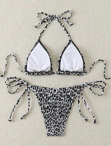 Bershka Leoparlı bikini takımı