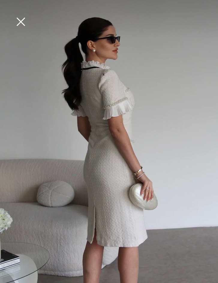 Beyaz Dik Yaka İnci ve Kurdeleli Premium Kısa Kollu Tüvit Elbise - Görsel 2