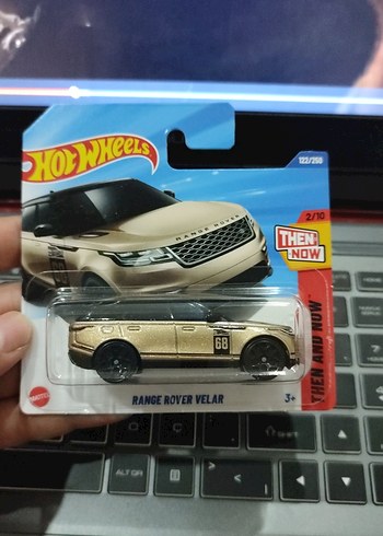 Camel Renkli Range Rover Velar Oyuncak Araba