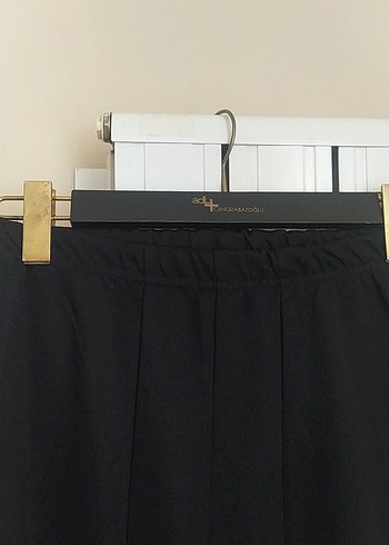 Siyah Pilili Midi Kadin kumaş pantolon