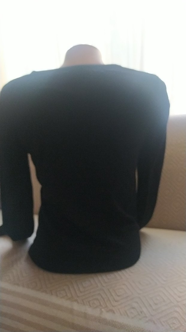 Siyah Süet Düğmeli V Yakalı Kadın Hırka - Görsel 2