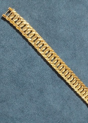 Zincir Detaylı Altın Renk Kadın Bileklik - Görsel 3