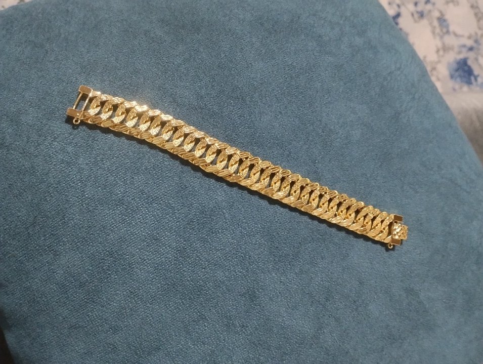 Zincir Detaylı Altın Renk Kadın Bileklik - Görsel 2