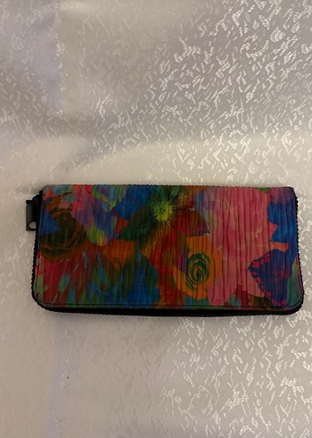 Desigual Renkli Bağlama Desenli Fermuarlı Kadın Cüzdanı