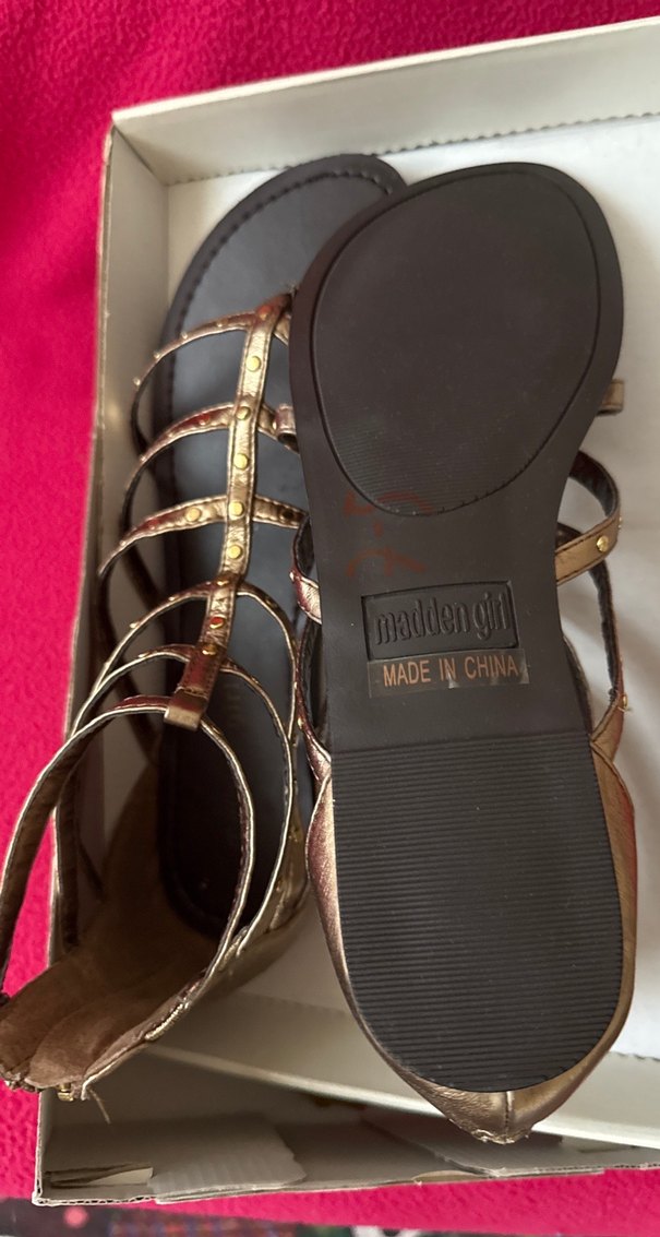 Altın Renkli Yılan Desenli Dolgu Topuklu Kadın Sandalet - Görsel 3