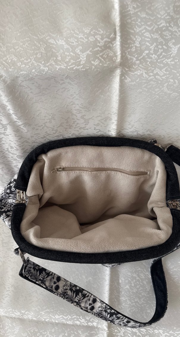 Gri Gotik Desenli Kadın Çanta - Görsel 2