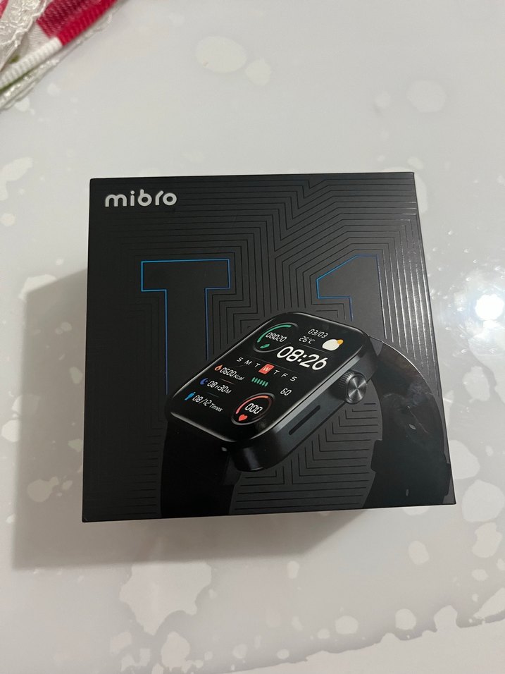 Siyah Akıllı Saat ve Şarj Aksesuarı - Görsel 2