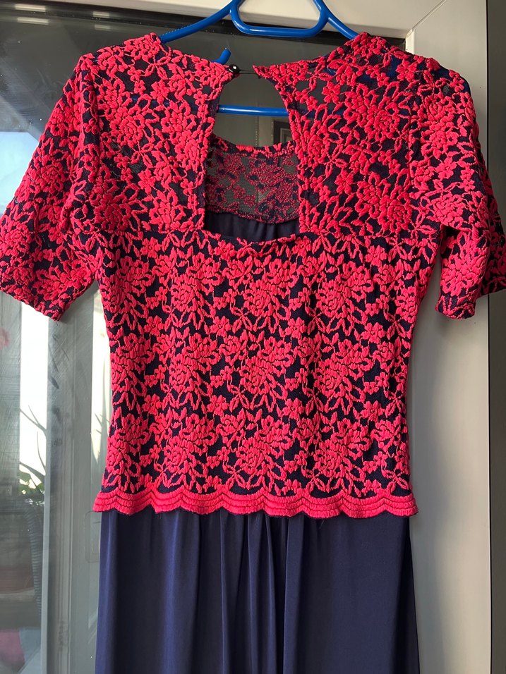 Dantel Detaylı Kırmızı Siyah Uzun Elbise - Görsel 3