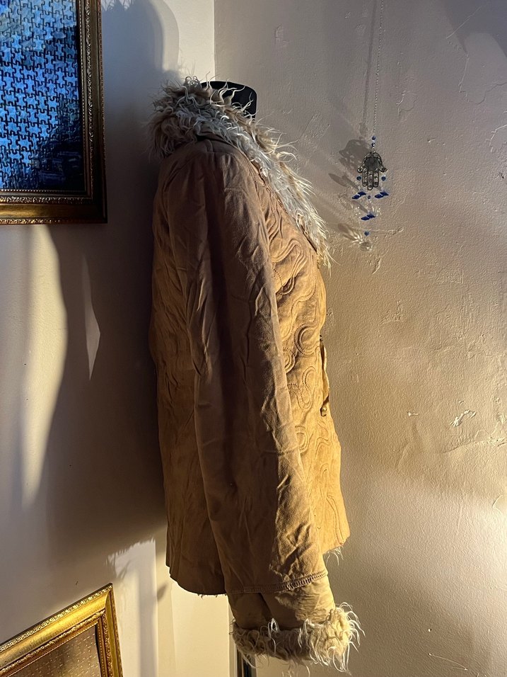 Kürklü Nakışlı Süet Kadın Kaban - Görsel 2