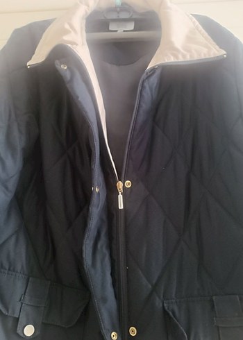 Marks and Spencer Düğmeli Siyah Midi Kadın Mont - Görsel 2