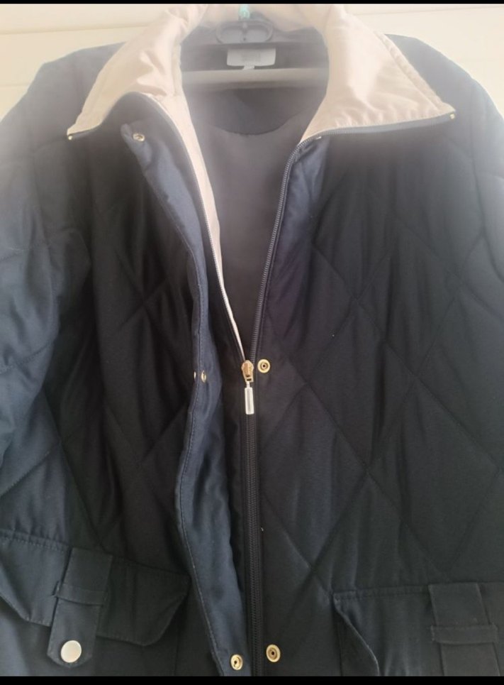 Marks and Spencer Düğmeli Siyah Midi Kadın Mont - Görsel 3