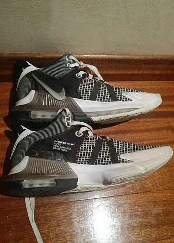 Nike Lebron James Witness 7 basketbol ayakkabısı - Görsel 7