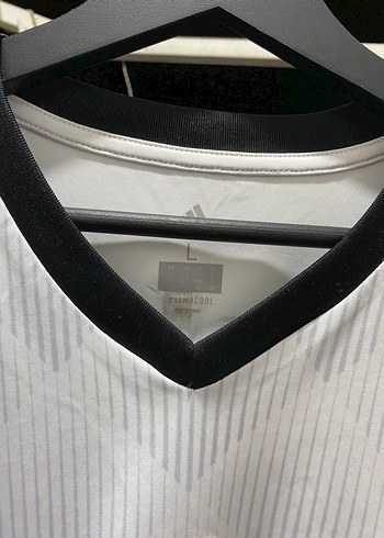 Beşiktaş orjinal Adidas forma - Görsel 4