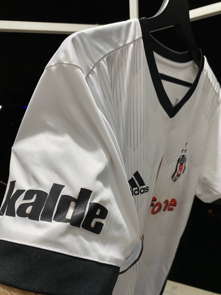 Beşiktaş orjinal Adidas forma - Görsel 3