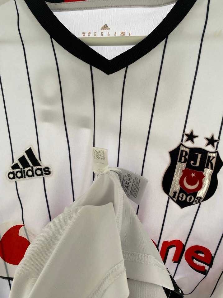 Beşiktaş orjinal Adidas forma - Görsel 4