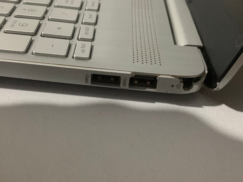 Gri Renkli HP Laptop - Görsel 3