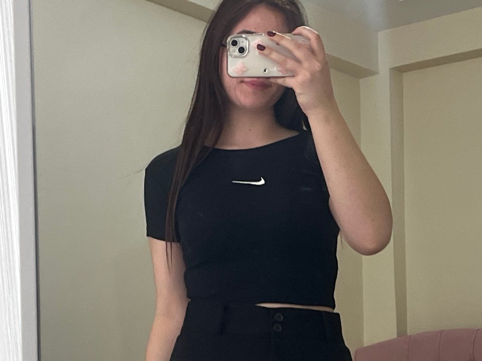 Düğmeli Siyah V Yaka Crop Top - Görsel 2