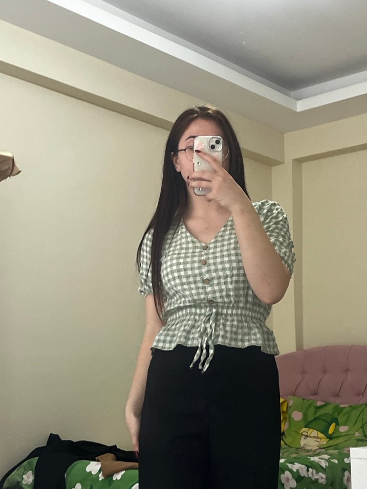 Gri Ekose V Yaka Transparan Bluz - Görsel 3