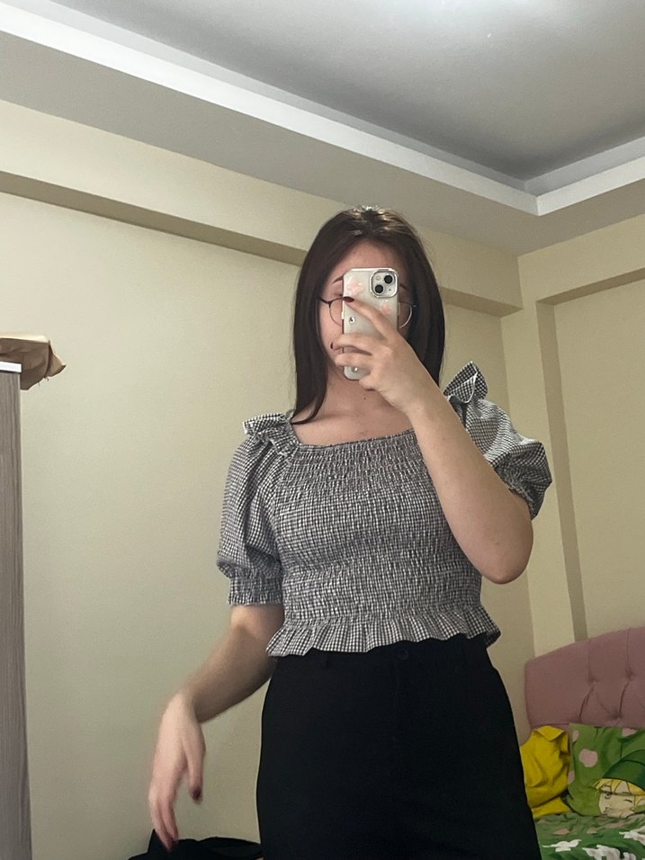 Gri Kareli Volanlı Straplez Bluz - Görsel 4