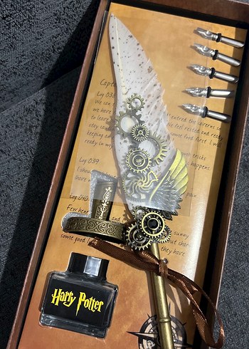 Beden Renk Altın Renkli Harry Potter Tüylü Kalem Seti