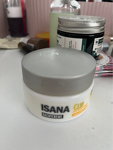 Isana q10 gece kremi nemlendirici