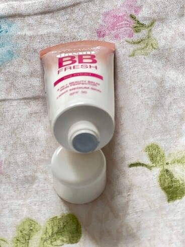 Beden Maybelline bb krem