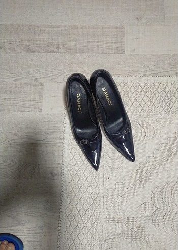 Danacı marka siyah Yılan Desenli Pliseli Stiletto Topuklu