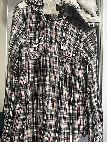 Mavi jeans kapşonlu gömlek