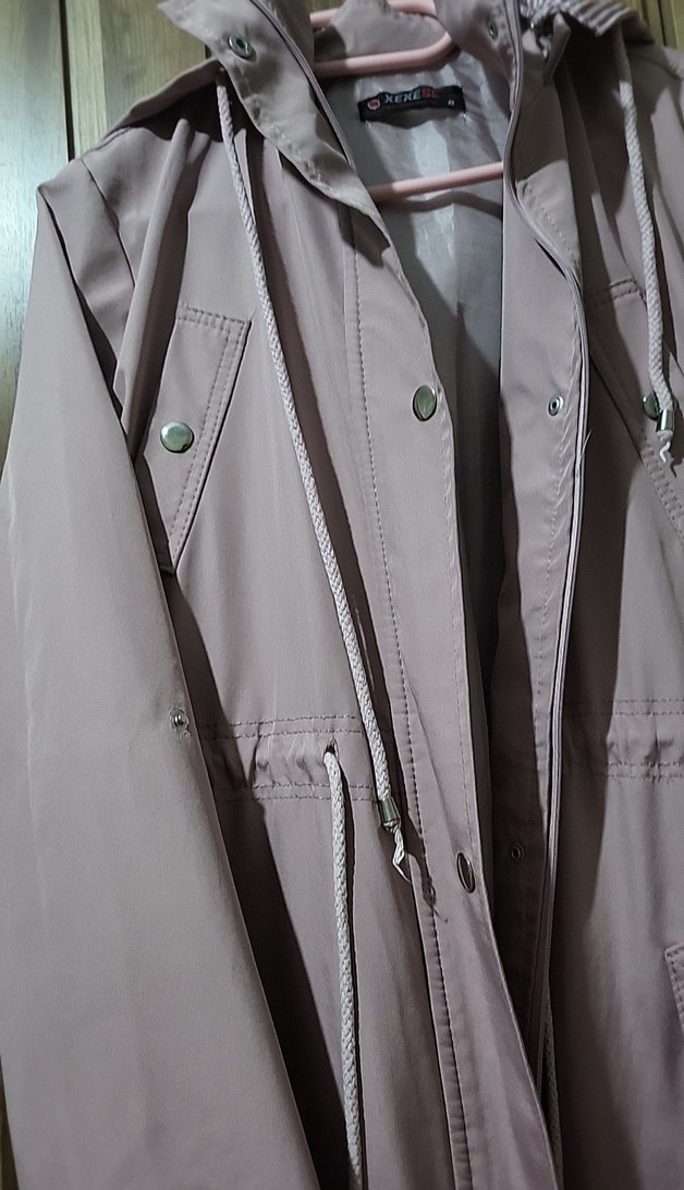 Bej Midi Düğmeli Kadın Yağmurluk - Görsel 4