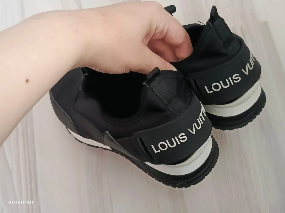 Kadın Siyah Louis Vuitton Spor Ayakkabı - Görsel 5