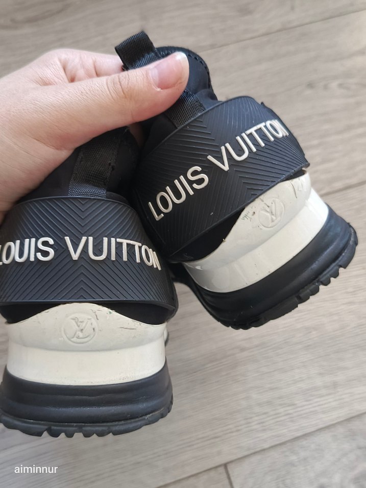 Kadın Siyah Louis Vuitton Spor Ayakkabı - Görsel 3