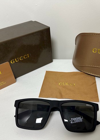  Beden Gucci Kadın Siyah Minimalist Güneş Gözlüğü