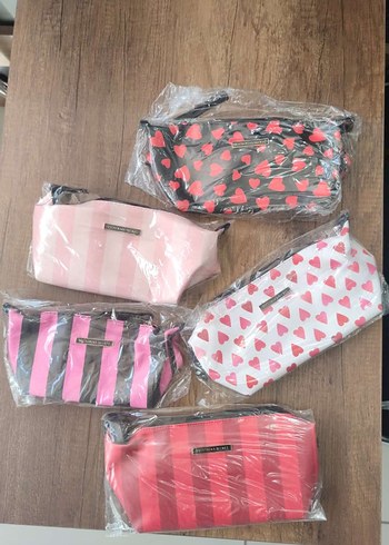 Kadınlar için Fermuarlı Pembe Makyaj Çantası