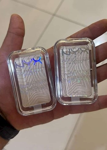 NYX Parlak Bej Allık