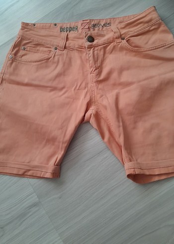 Turuncu renk kadın denim şort