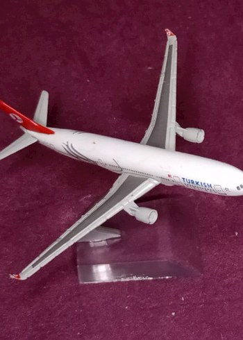 Beden Beyaz Turkish Airlines Model Uçak