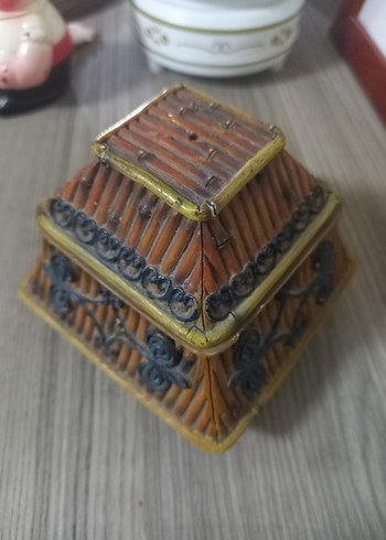 Kahverengi Dekoratif kutu