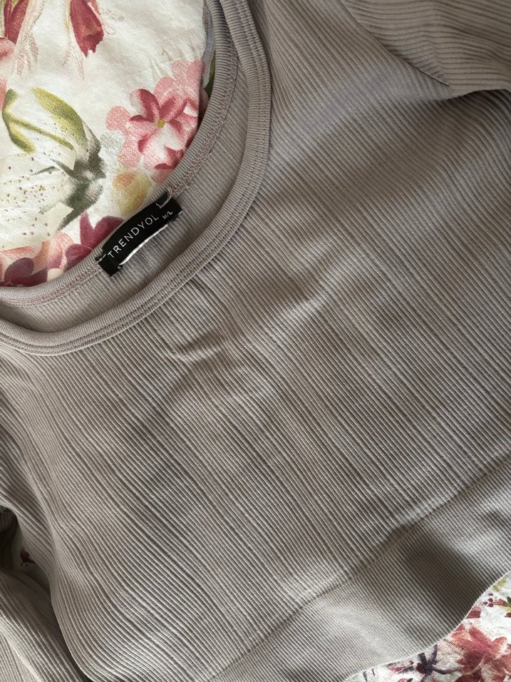 Gri Uzun Kollu Crop Top - Görsel 2