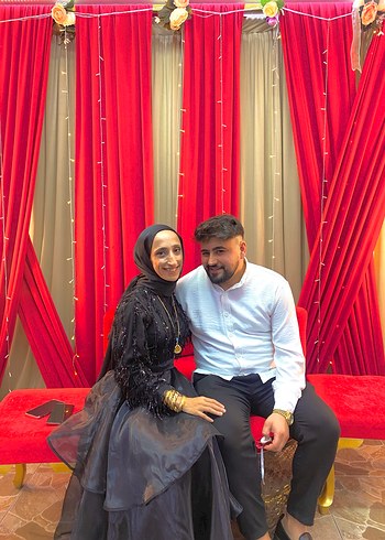 Siyah Etnik Desenli Uzun Tesettür Abiye - Görsel 4