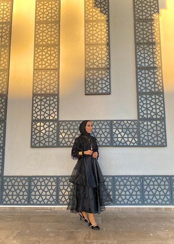 Siyah Etnik Desenli Uzun Tesettür Abiye - Görsel 2